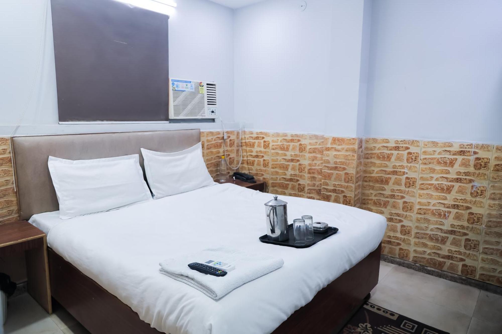 Mannat Stay Hotel - Laxmi Nagar New Delhi Exterior photo